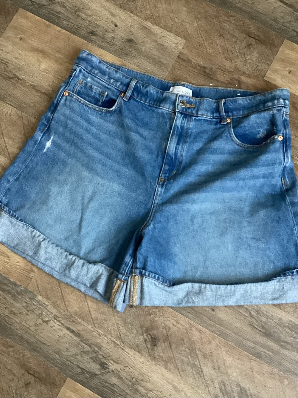 LOFT Medium Blue Denim Cuffed Women's Shorts